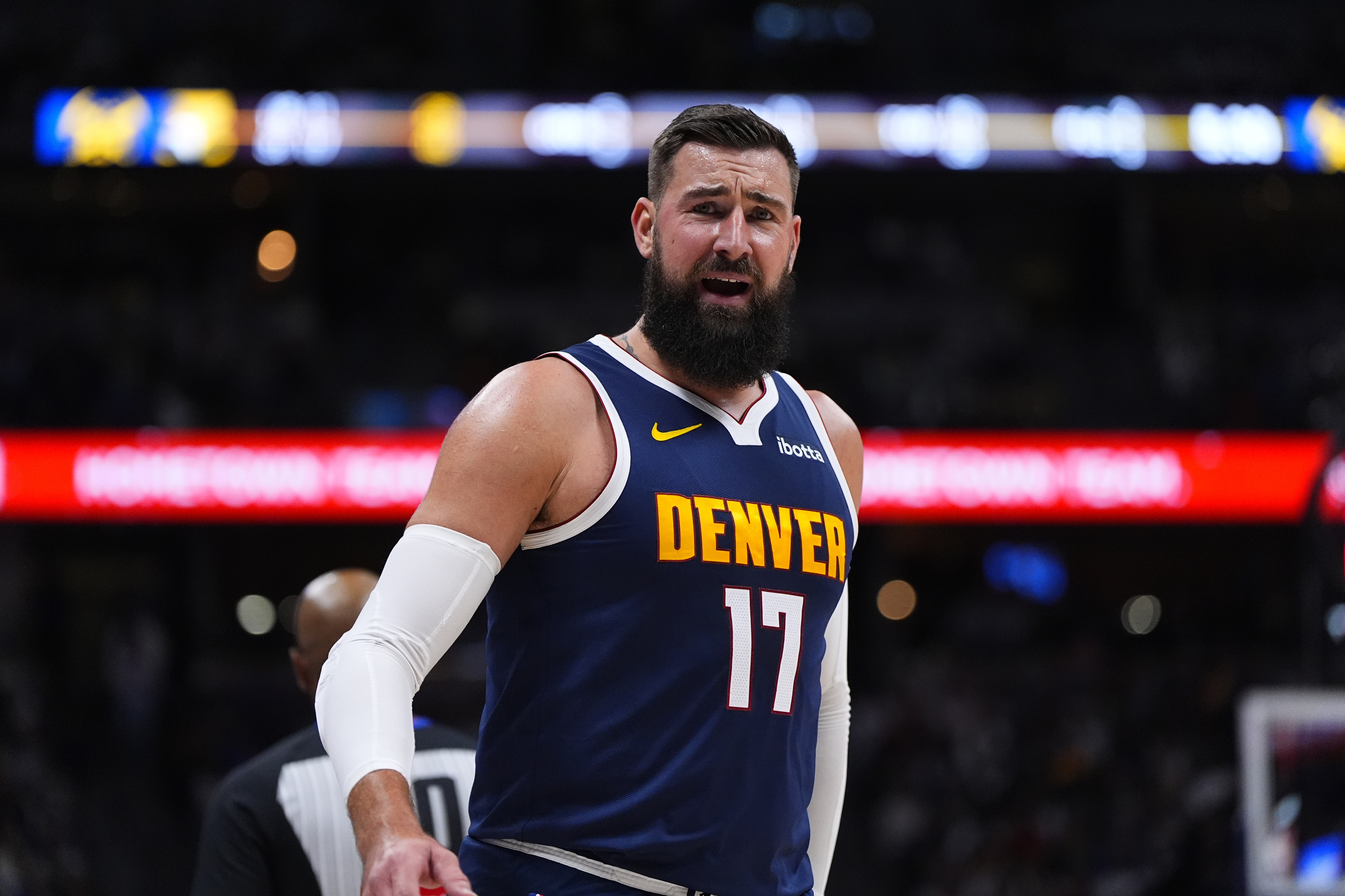 赛事时间表-今天打双塔！瓦兰丘纳斯首发17分钟 6中4&amp;5罚全中拿到13分6板